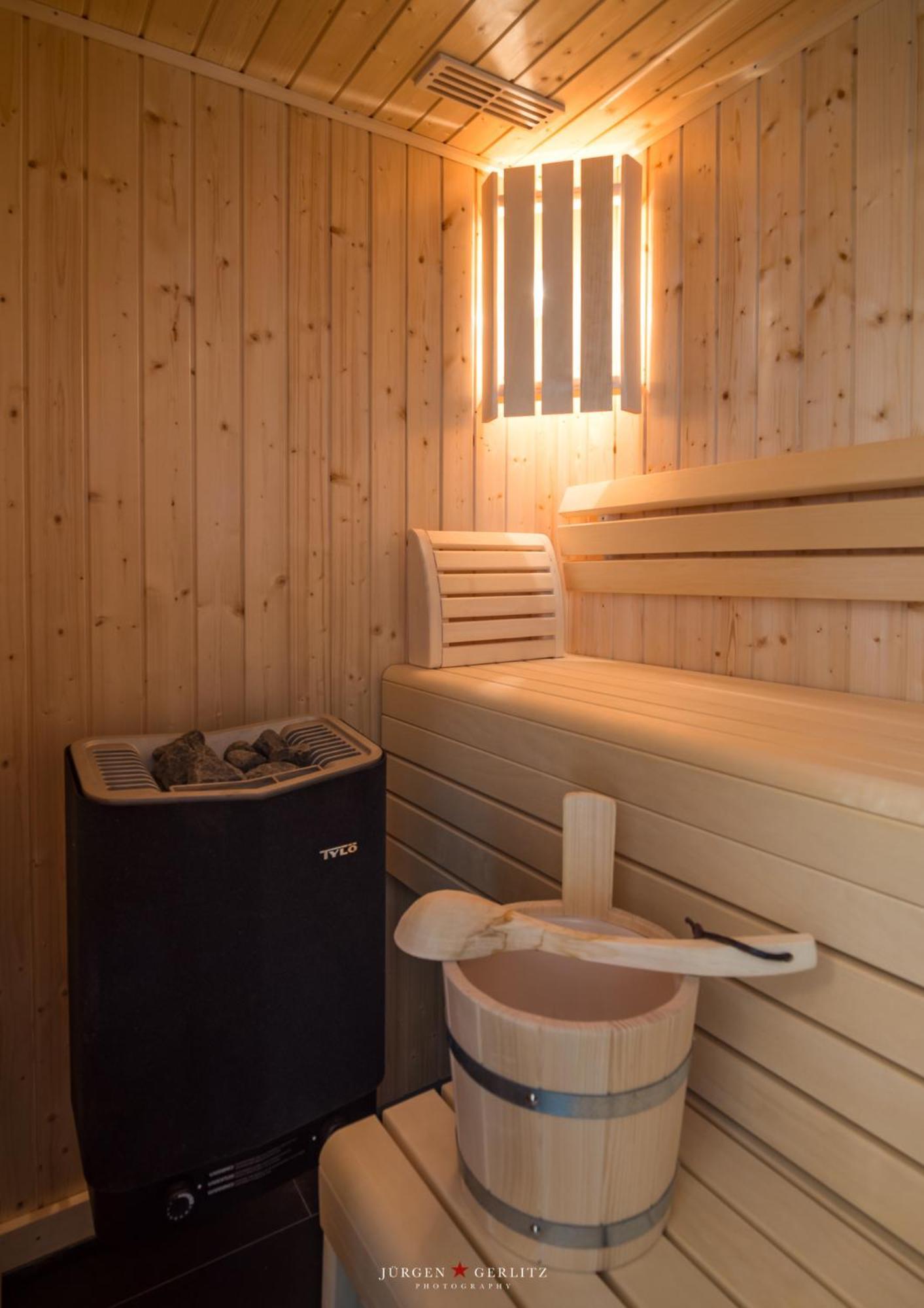 Ostsee - Reetdachhaus Nr 7 "Haddock" Im Strand Resort Heiligenhafen Luaran gambar
